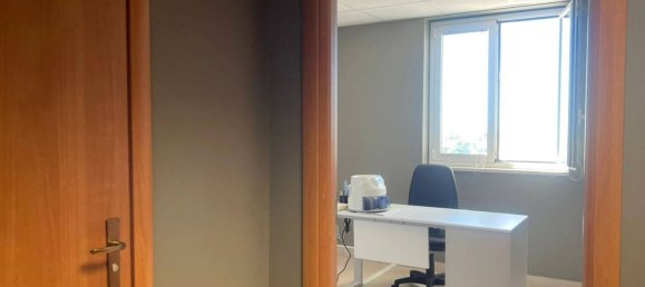 70m² Office in Tremestieri Etneo, Italy No. 176713 18