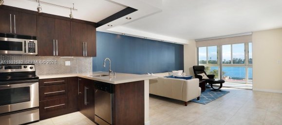 2 chambres propriété commerciale à vendre à Miami, Miami-Dade, Florida, USA № 615757 23