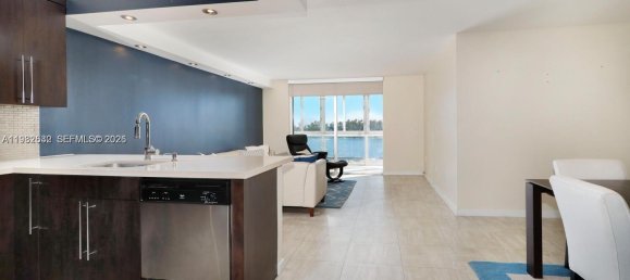 2 chambres propriété commerciale à vendre à Miami, Miami-Dade, Florida, USA № 615757 24