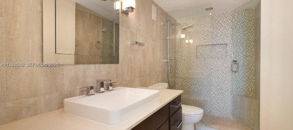 2 chambres propriété commerciale à vendre à Miami, Miami-Dade, Florida, USA № 615757 7
