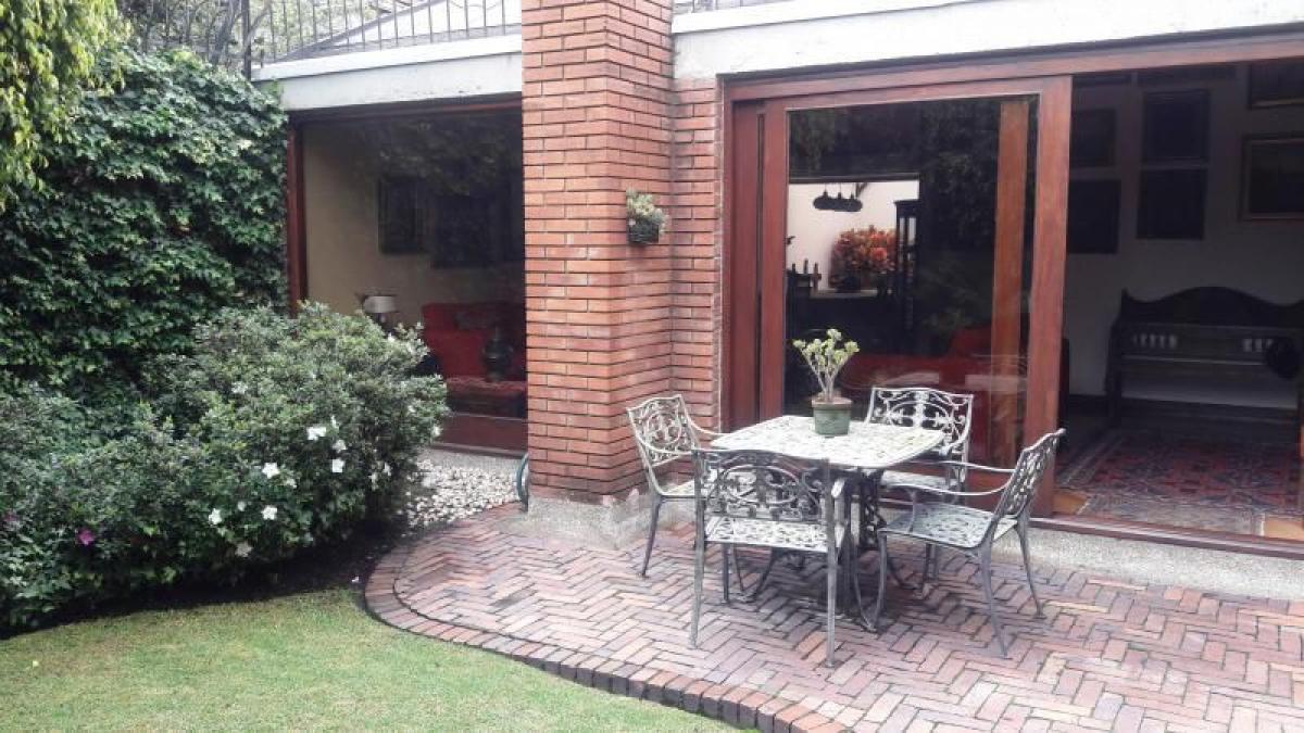 Дом с 3 спальнями в Богота, Колумбия № 12552