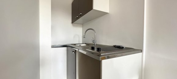 Studio in Sainte-Savine, France No. 152665 2