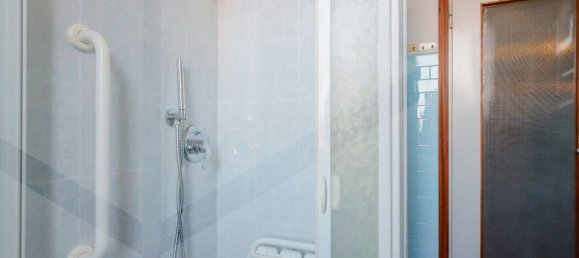 Apartamento de 4 habitaciónes en Bologna, Italy No. 28767 26