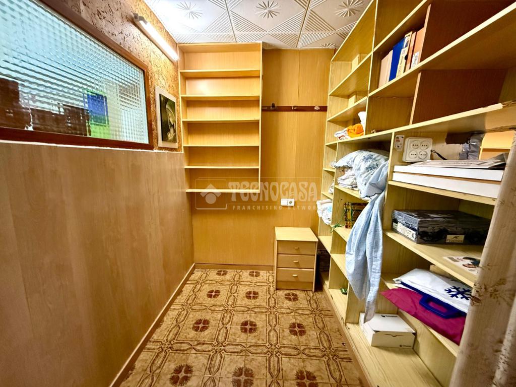 2-salle Appartement à Sants-Montjuic, Spain No. 249559