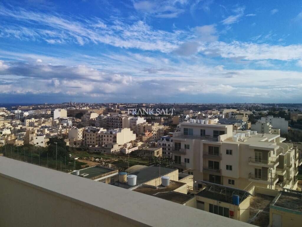 1 bedroom Penthouse in Saint Julian's, Malta No. 9190