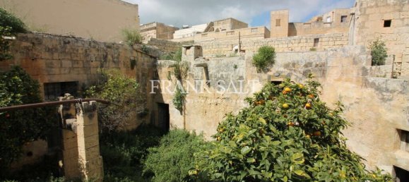 3 غرف نوم منزل في Siggiewi, Malta رقم 2520 2