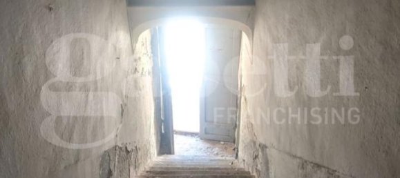 4 rooms House in Oristano, Italy No. 35408 3