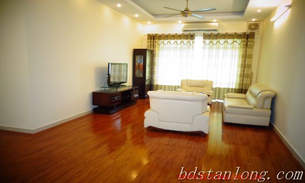 3 bedrooms Apartment in Tay Ho, Vietnam No. 5562