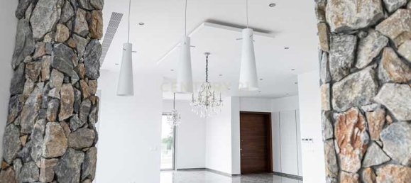 5 Schlafzimmer Villa in Agios Tychonas, Cyprus, Nr. 7633 5