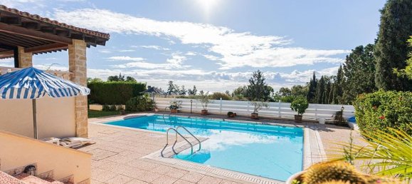 5 bedrooms Villa in Limassol, Cyprus No. 9963 4