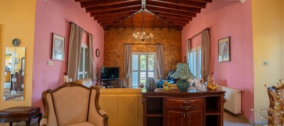 5 bedrooms Villa in Limassol, Cyprus No. 9963 10