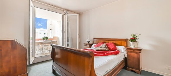 2 chambres Appartement à Fontenay-sous-Bois, France No. 186158 3