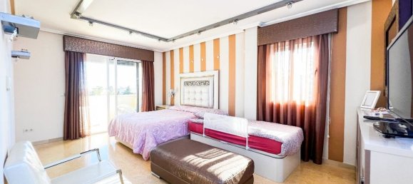 Villa de 5 dormitorios en Torrevieja, Spain No. 184785 29