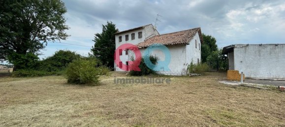 5 rooms House in Portogruaro, Italy No. 211074 2