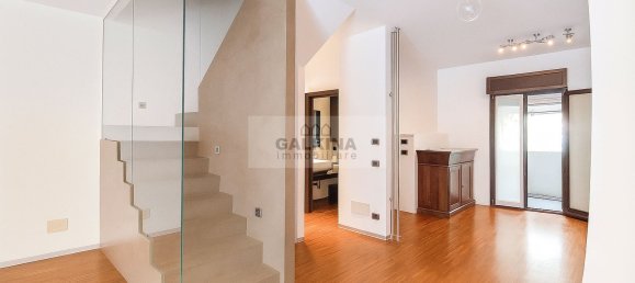 Casa de 8 habitaciónes en Milan, Italy No. 336955 4