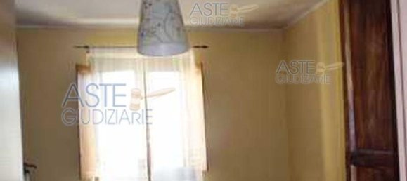 3 rooms Apartment in Eboli, Italy No. 182065 6