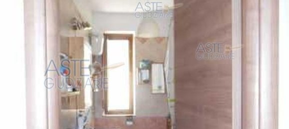 3 rooms Apartment in Eboli, Italy No. 182065 21