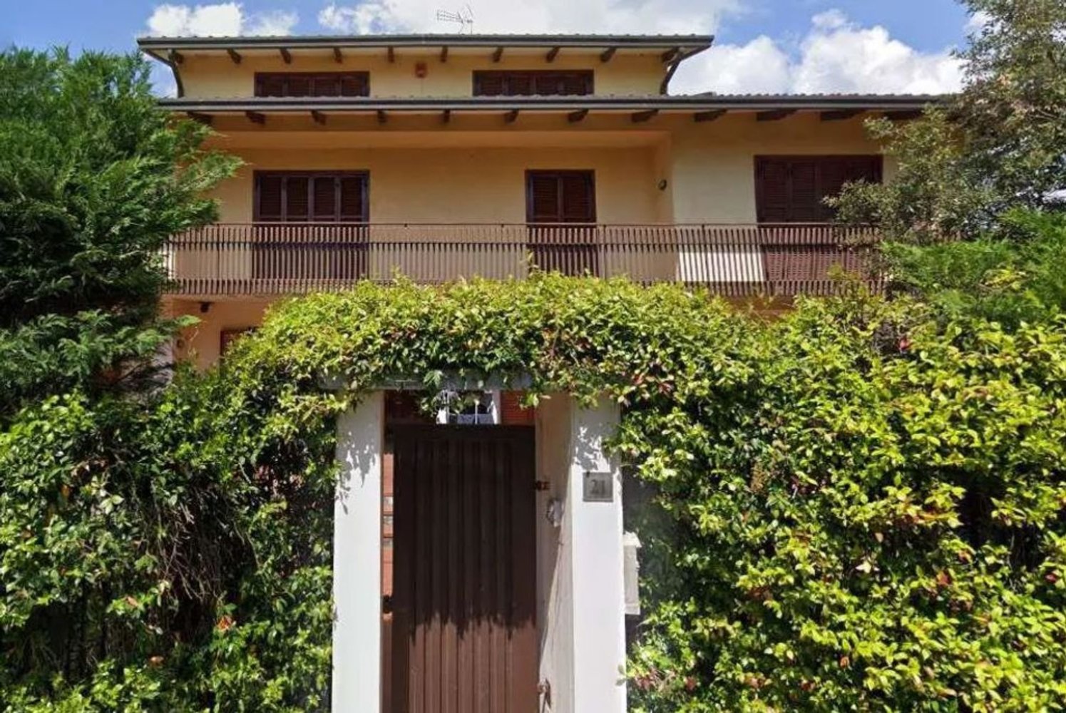 17 rooms Villa in Perugia, Italy No. 49956