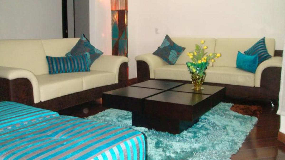 Casa de 3 dormitorios en Bogotá, Colombia No. 13329