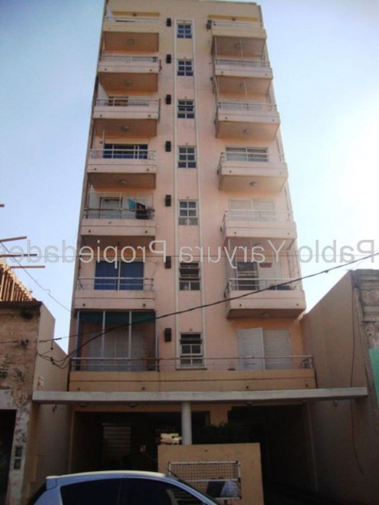  Warehouse in Tres de Febrero, Argentina No. 29109