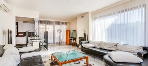 3 Schlafzimmer Haus in Benahavis, Spain, Nr. 23683 2