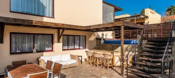 3 Schlafzimmer Haus in Benahavis, Spain, Nr. 23683 10