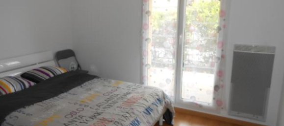 2 bedrooms Apartment in Orleans, France No. 66043 11