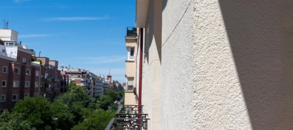 2 bedrooms Apartment in Madrid, Spain No. 82353 4