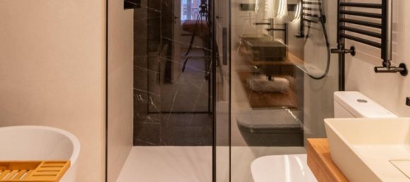 2 bedrooms Apartment in Madrid, Spain No. 82353 7