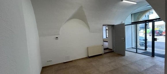 5-Zimmer Gewerbliche Immobilie in Laa an der Thaya, Austria, Nr. 250978 7