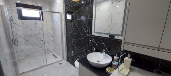 4 bedrooms Property in Kusadasi, Turkey No. 22468 25