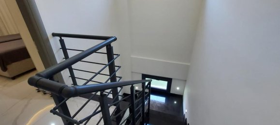 4 bedrooms Property in Kusadasi, Turkey No. 22468 17