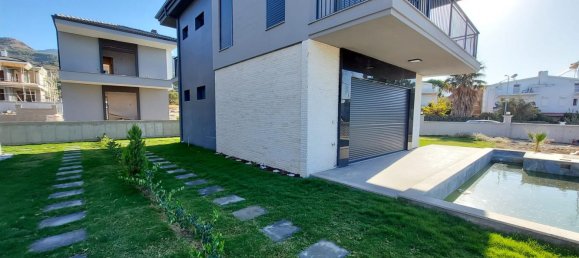 4 bedrooms Property in Kusadasi, Turkey No. 22468 13