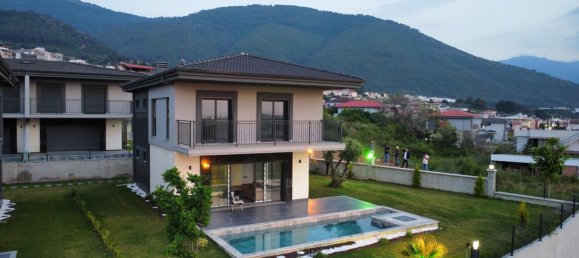 4 bedrooms Property in Kusadasi, Turkey No. 22468 6