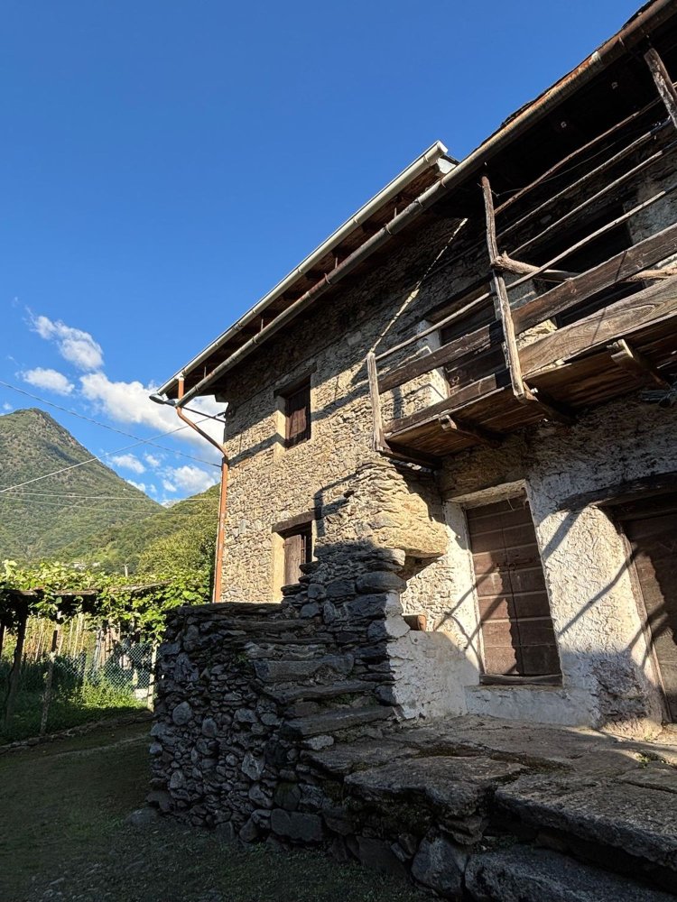 1 غرف نوم منزل في Verceia, Italy رقم 359578