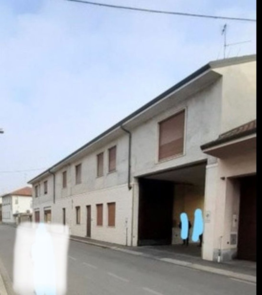 4غرفة شقة في Arluno, Italy رقم 133351