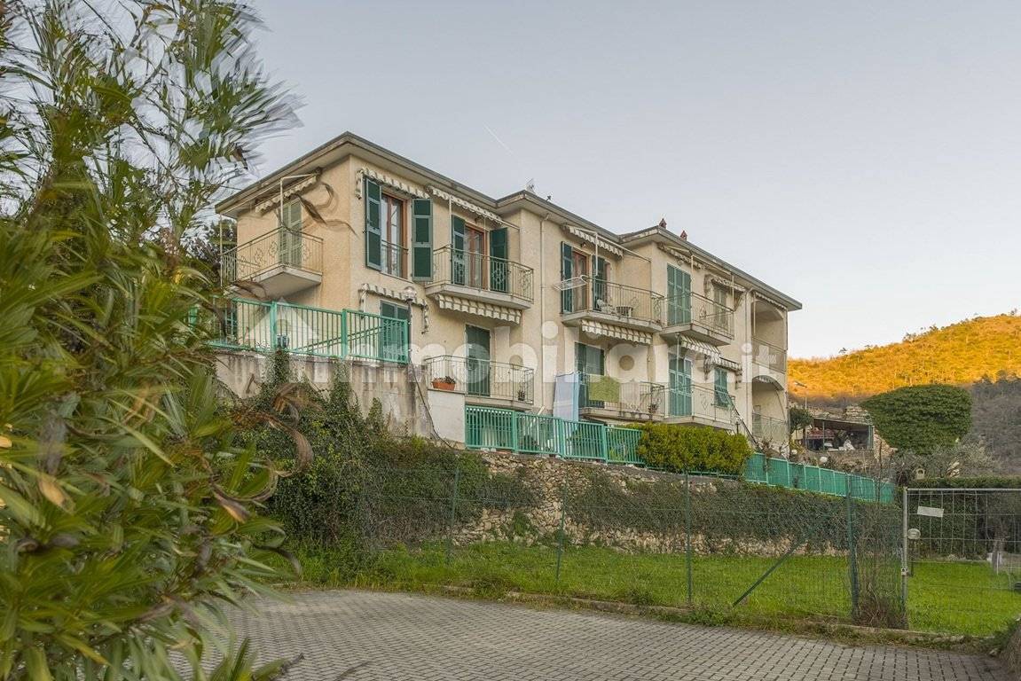 Apartamento de 2 dormitorios en Loano, Italy No. 39236