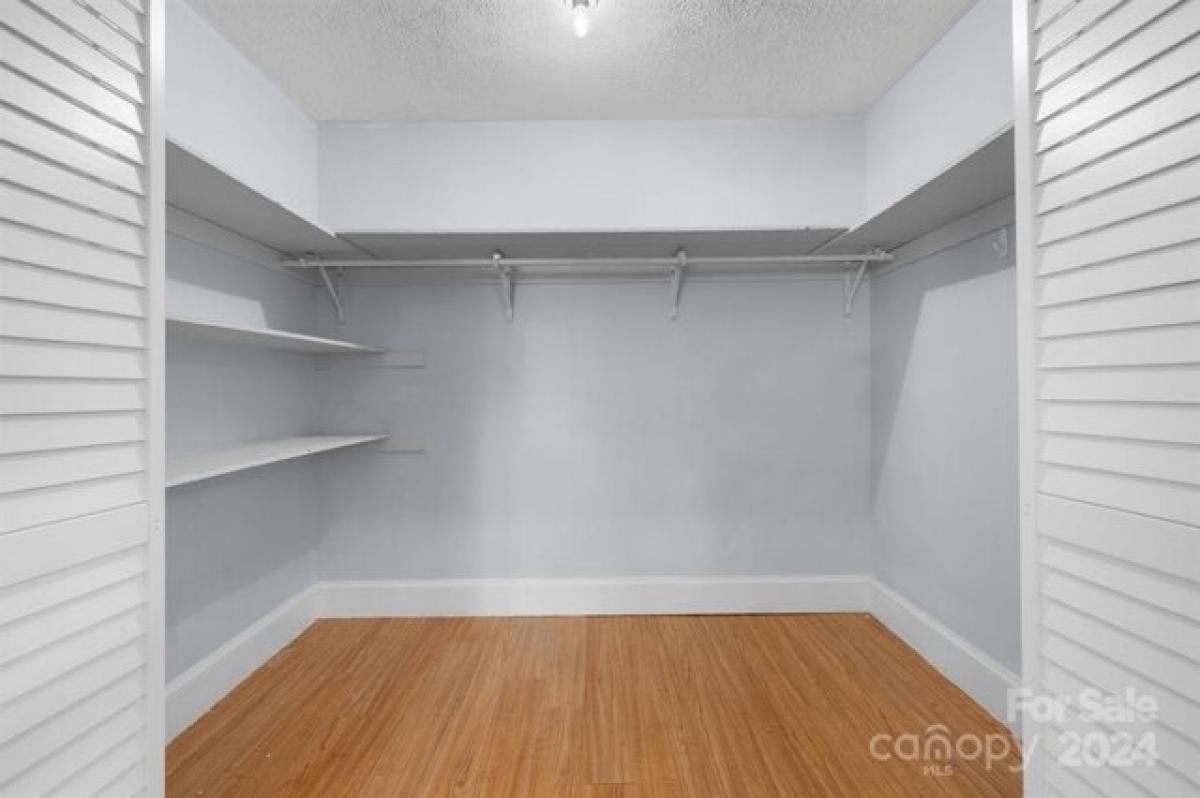 3 bedrooms House in Morganton, USA No. 379748