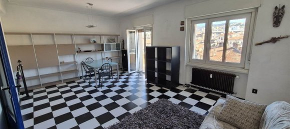 Apartamento de 3 habitaciónes en Trieste, Italy No. 185825 2