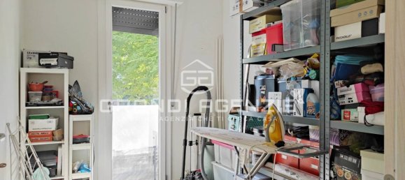 3 bedrooms Apartment in Parma, Italy No. 344973 16