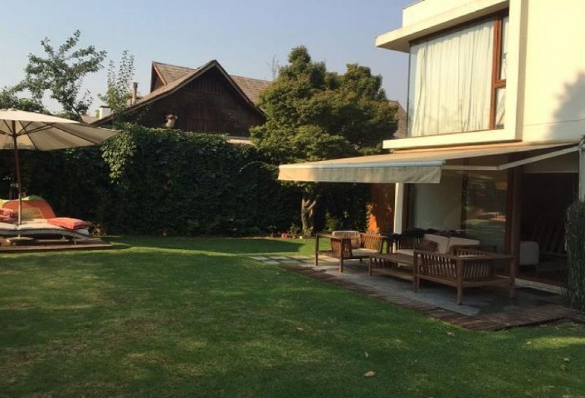 4 bedrooms House in Santiago, Chile No. 5449