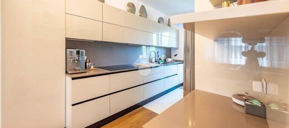 3 Schlafzimmer Penthouse in Arese, Italy, Nr. 24862 13