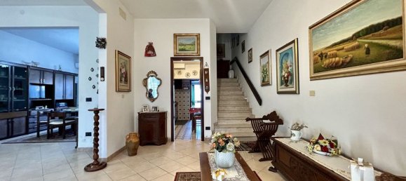 3 bedrooms House in Legnago, Italy No. 343163 2