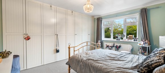 Casa T4 em Horley, United Kingdom N.º 981 54