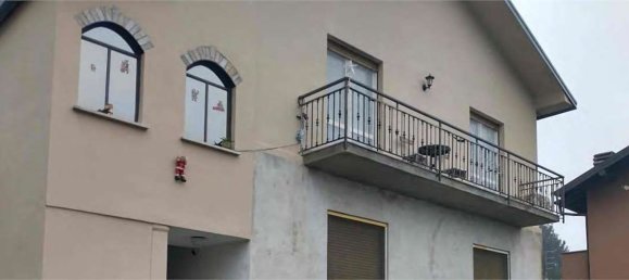 4-salle Appartement à Biandronno, Italy No. 5455 2