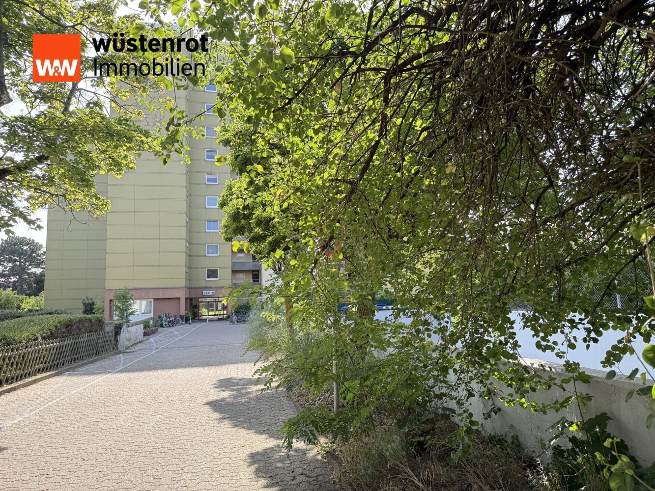 Studio in Braunschweig, Germany, Nr. 266271