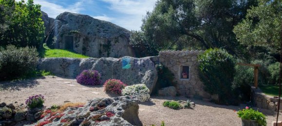 Villa de 8 habitaciónes en Arzachena, Italy No. 63046 32