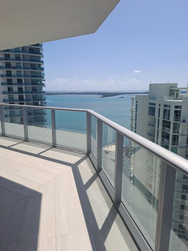 Propriedade comercial T3 em Miami, EUA N.º 613472