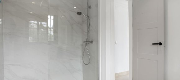 5 Schlafzimmer Villa in El Paraiso, Spain, Nr. 146537 32