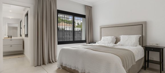 5 Schlafzimmer Villa in El Paraiso, Spain, Nr. 146537 21